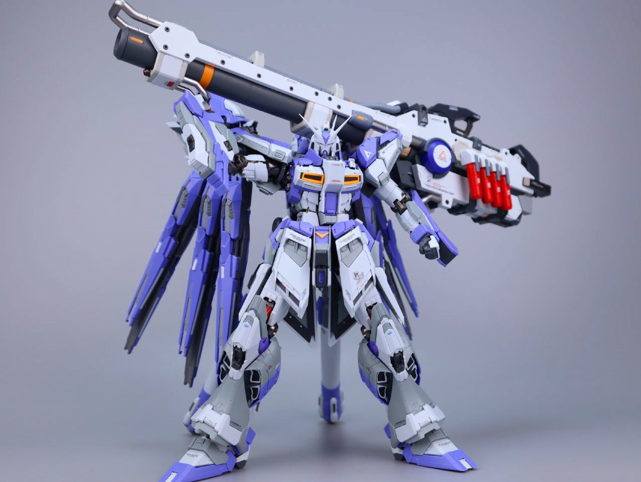 V-TIGER 威虎 1/100 HN 战士 HI V GUNDAM METAL FRAME + MEGA BAZOOKA Plastic Model Action Figure Kit TECHVRON Toys & Games Hobby Singapore