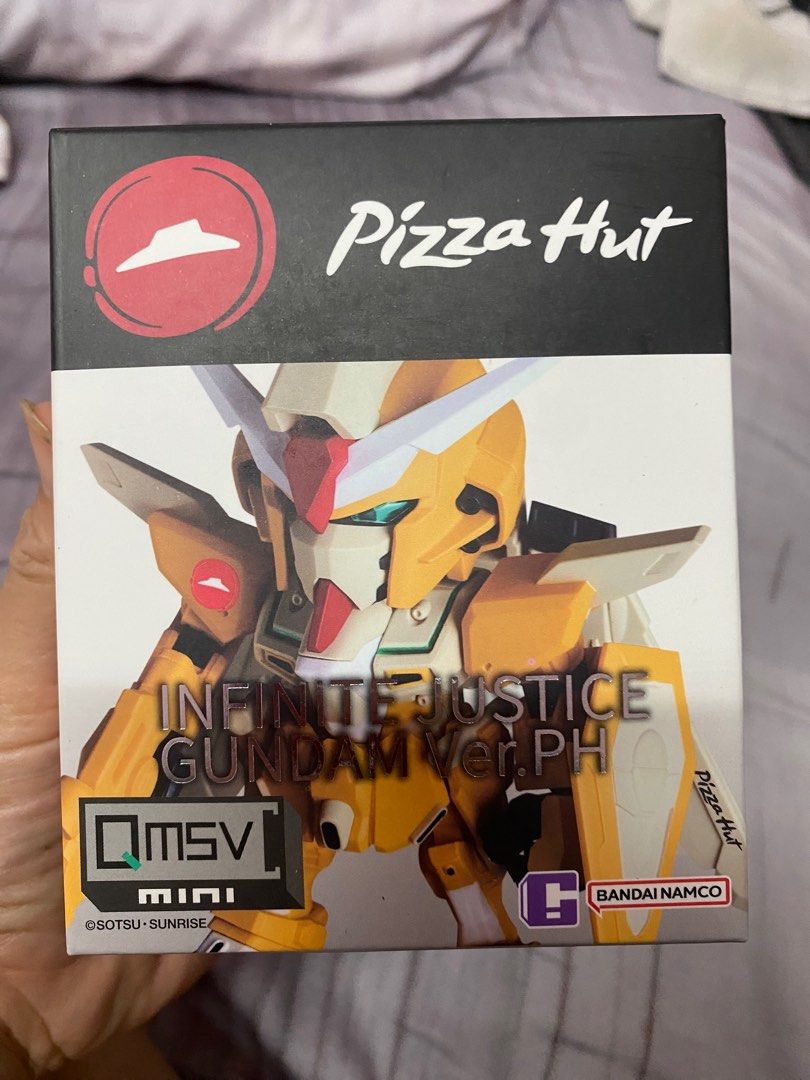 BANDAI NAMCO QMSV MINI STRIKE FREEDOM GUNDAM & INFINITE JUSTICE GUNDAM Ver. PIZZA HUT LIMITED EDITION